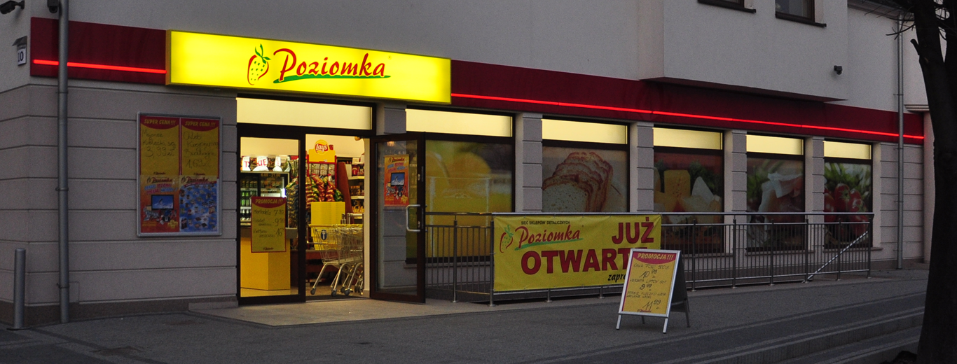 Oświetlenie otoku sklepu "Poziomka" w Jędrzejowie